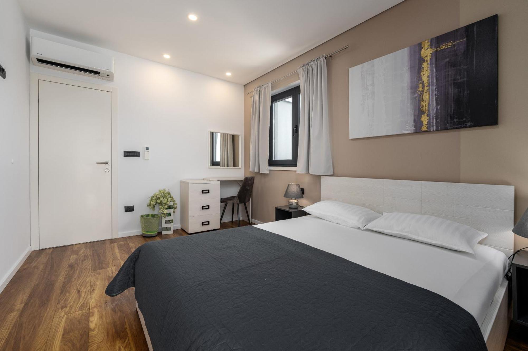 Villa Anni For 10 People In With Heated Pool, Sea View & Kids And Playground