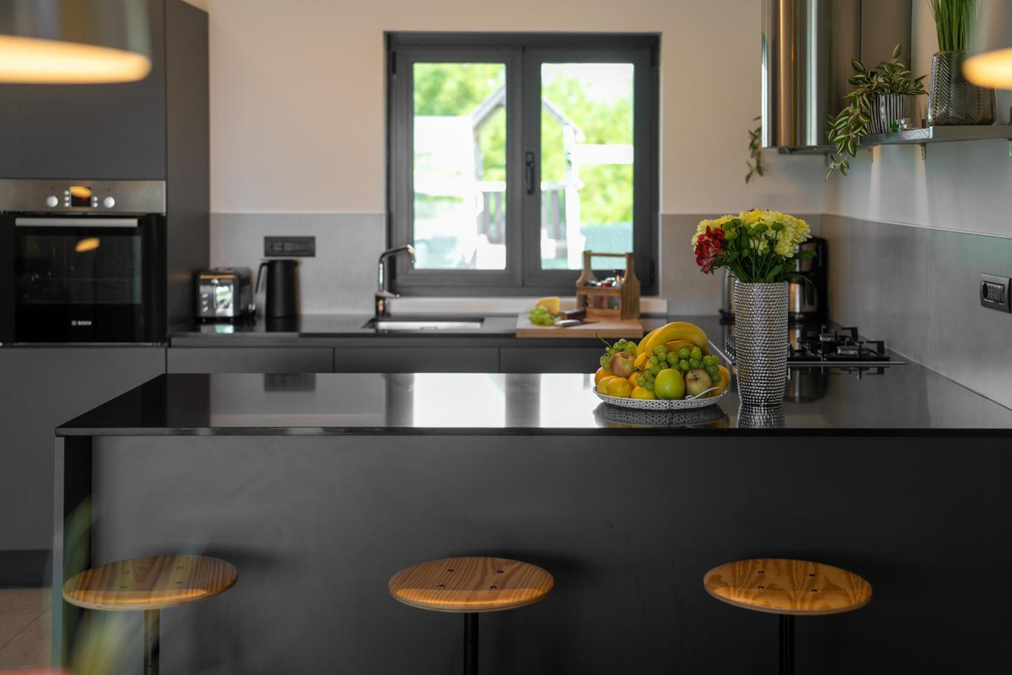 Anni For 10 People In With Heated Pool, Sea View & Kids And Playground Villa