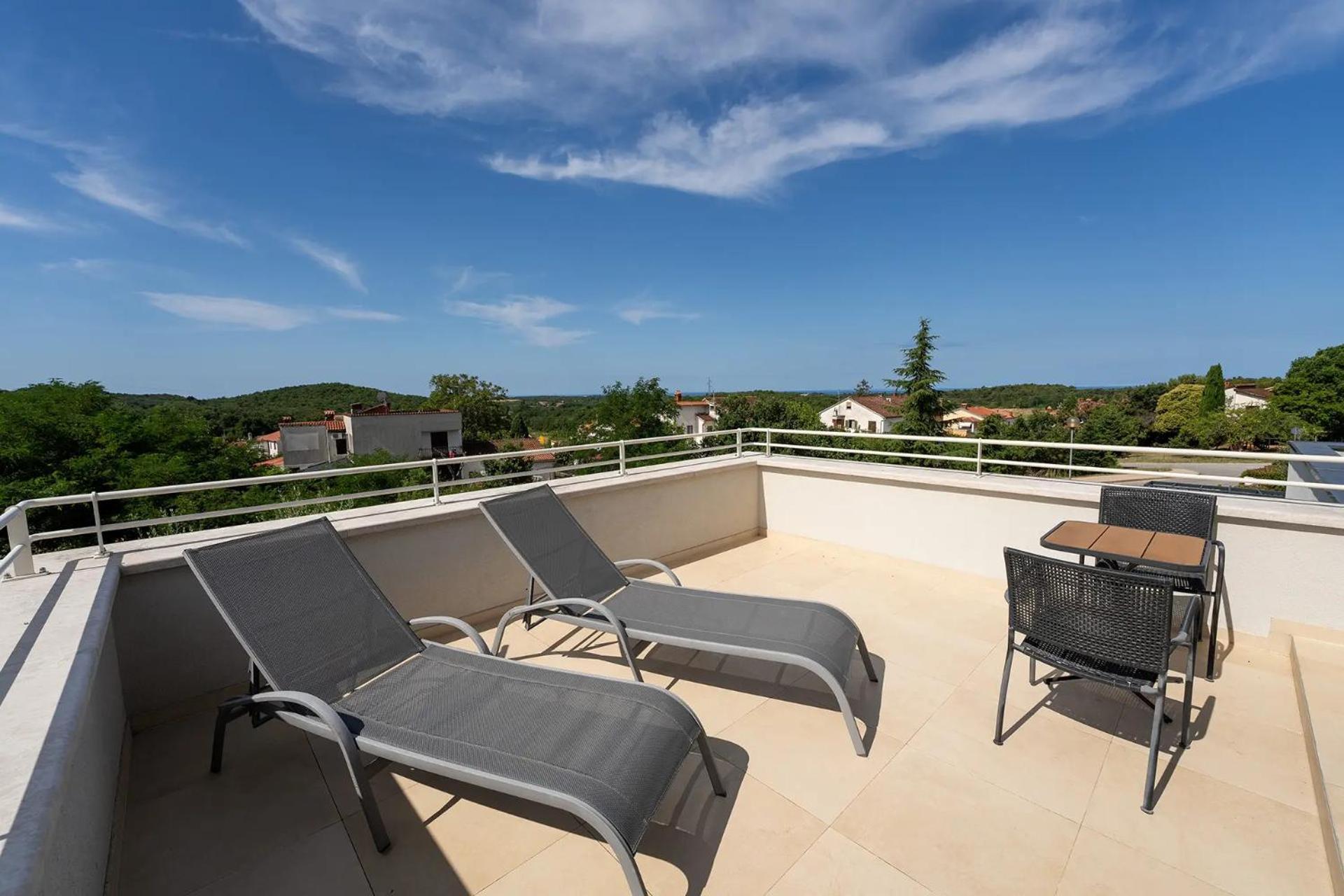 Anni For 10 People In With Heated Pool, Sea View & Kids And Playground Villa Poreč