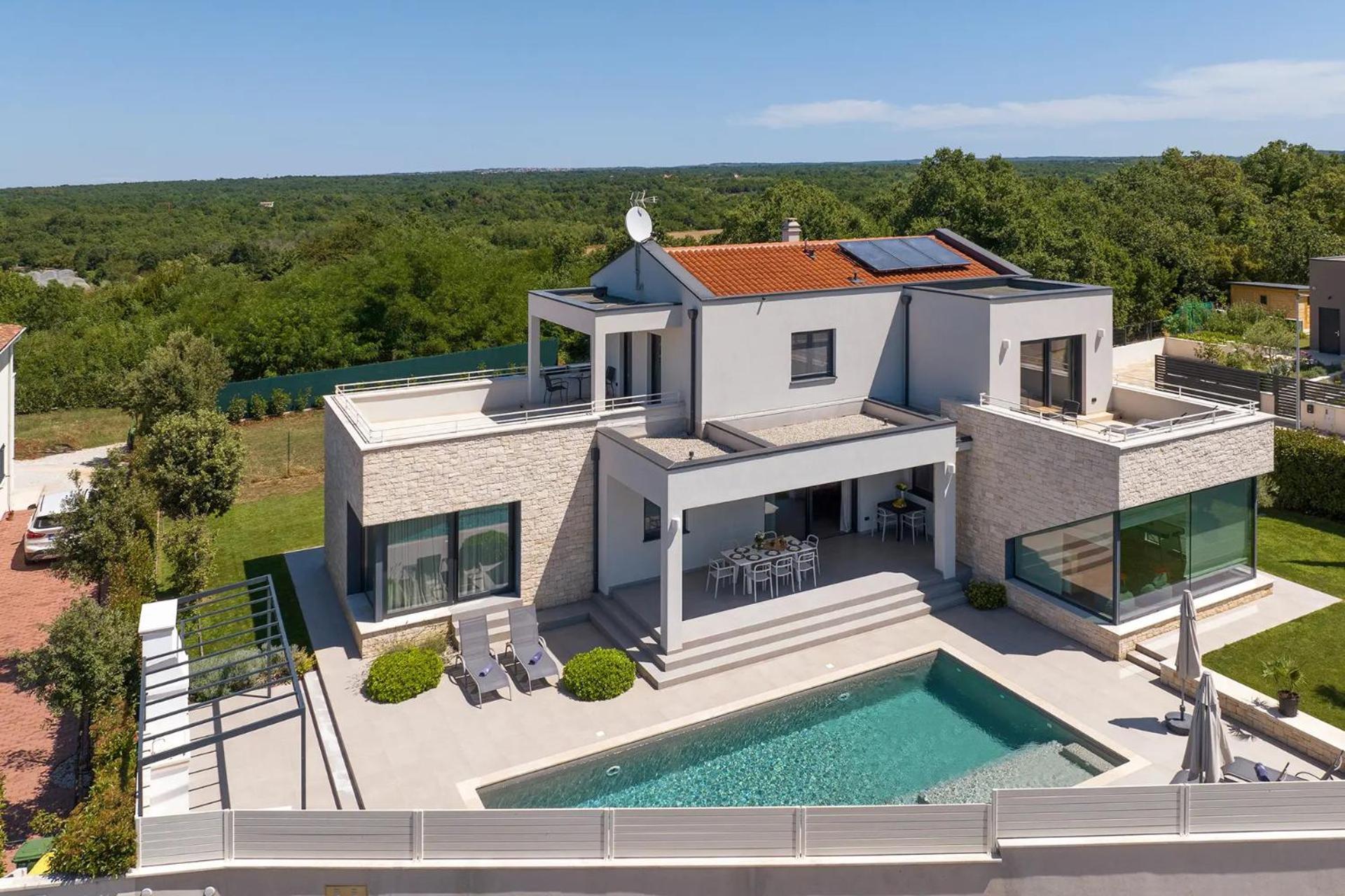 Villa Anni For 10 People In With Heated Pool, Sea View & Kids And Playground