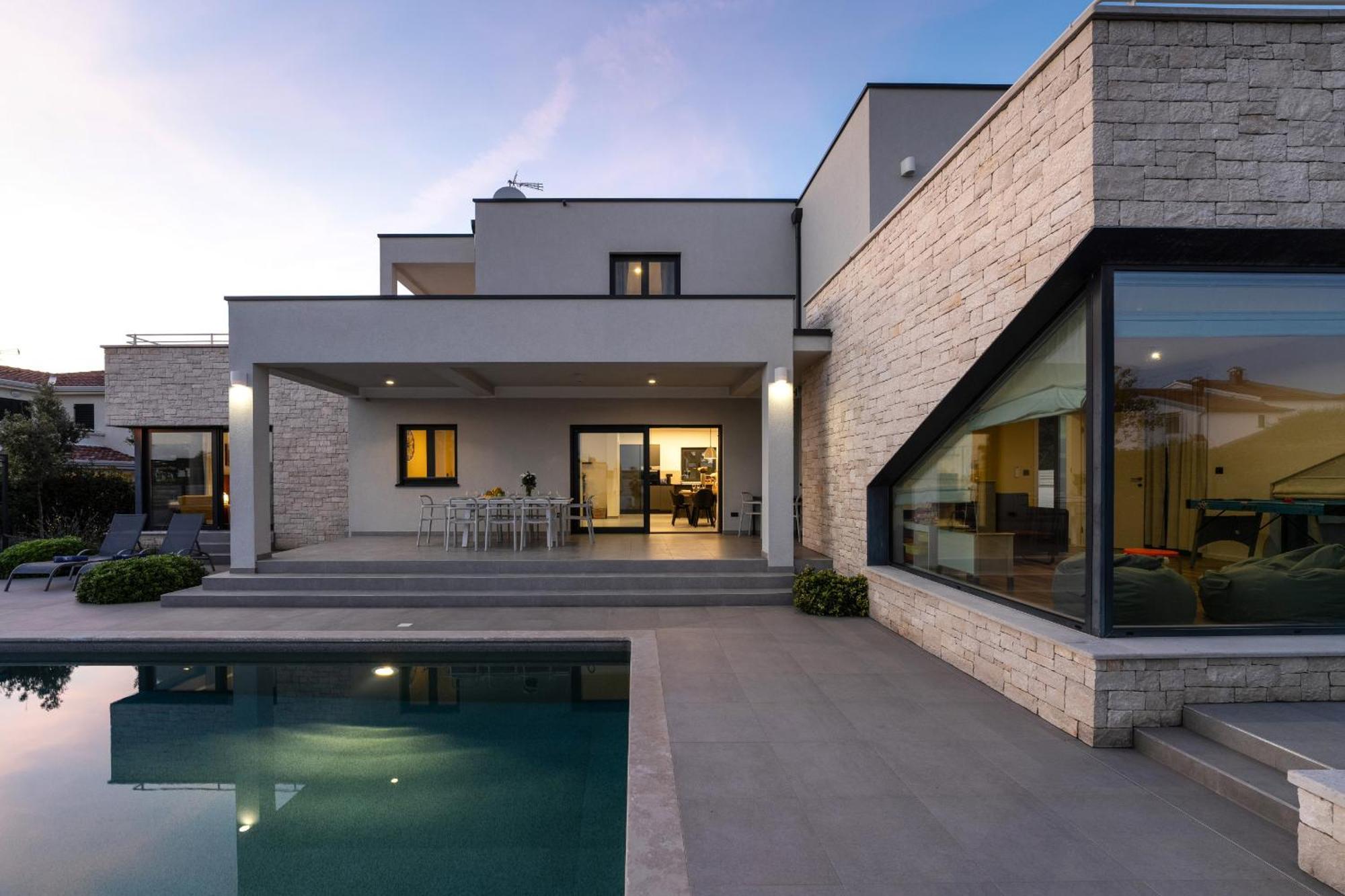 Anni For 10 People In With Heated Pool, Sea View & Kids And Playground Villa